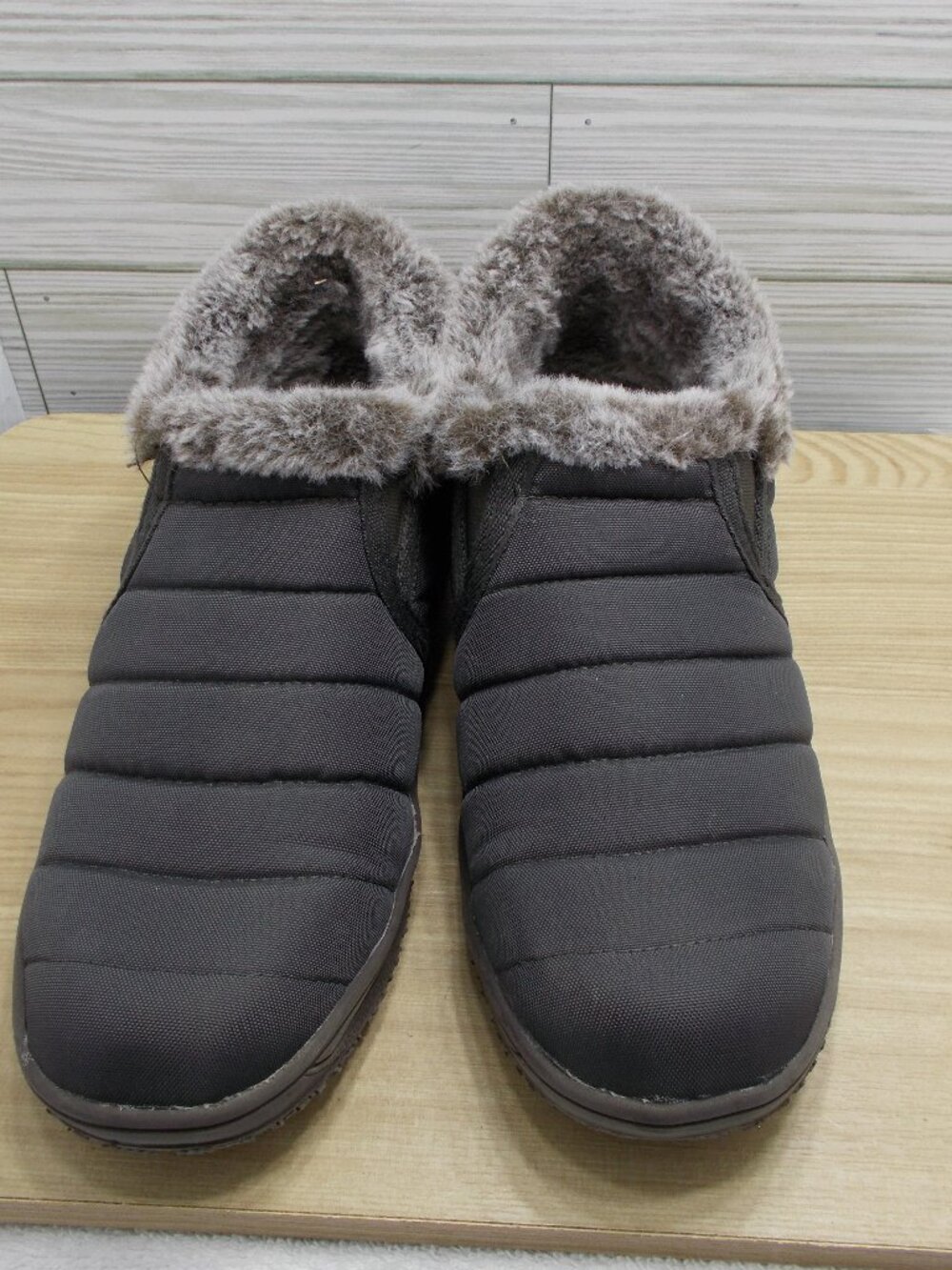 Minnetonka Women's 7 Timpson Fur Lined Ankle Boots 6901210M Water Resistant